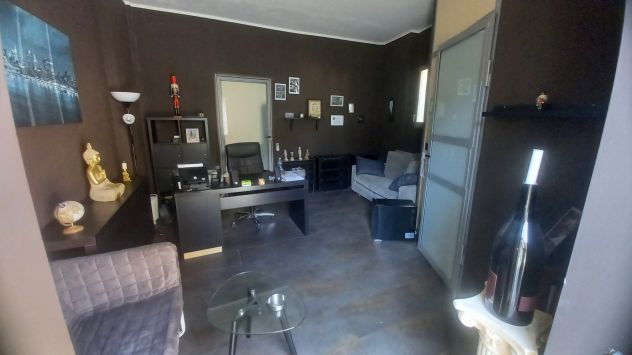 negozio in affitto a Parella