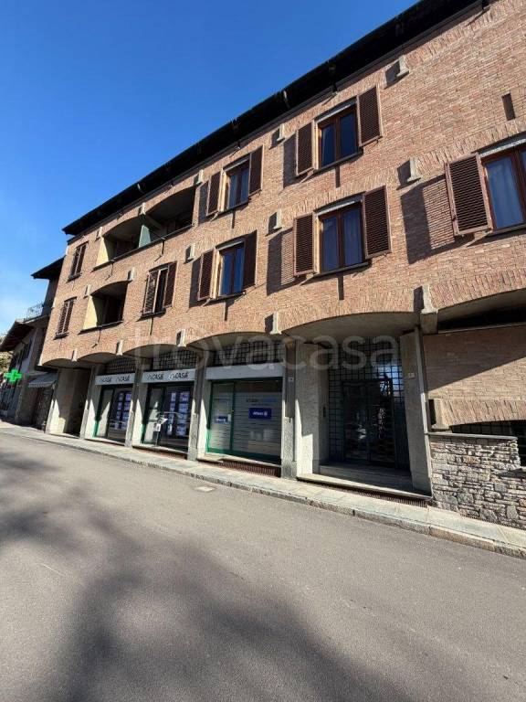 negozio in affitto a Pecetto Torinese