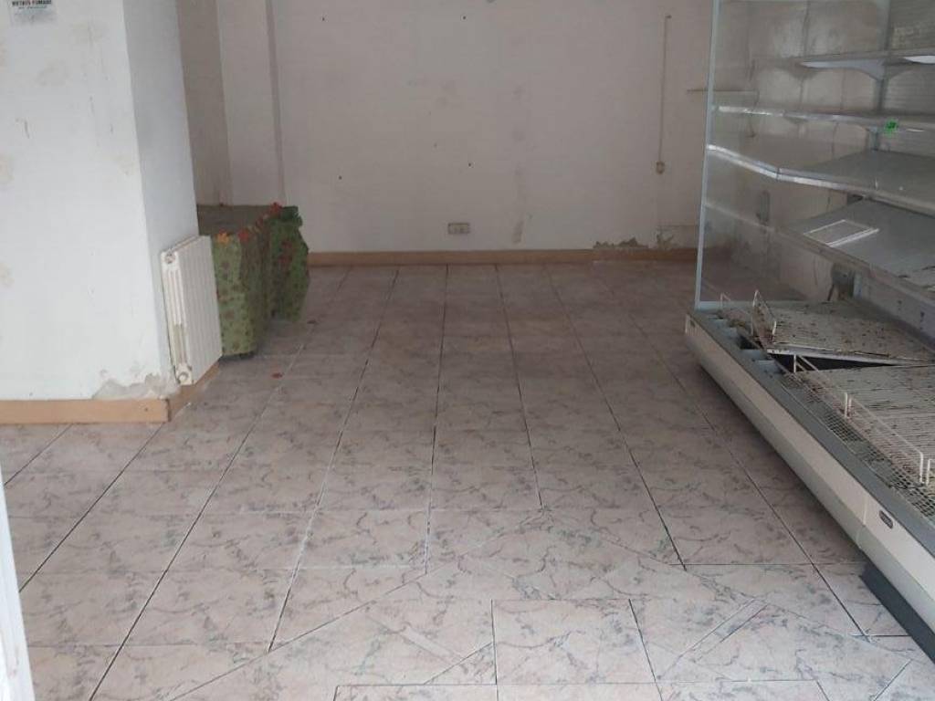 negozio in affitto ad Agnadello