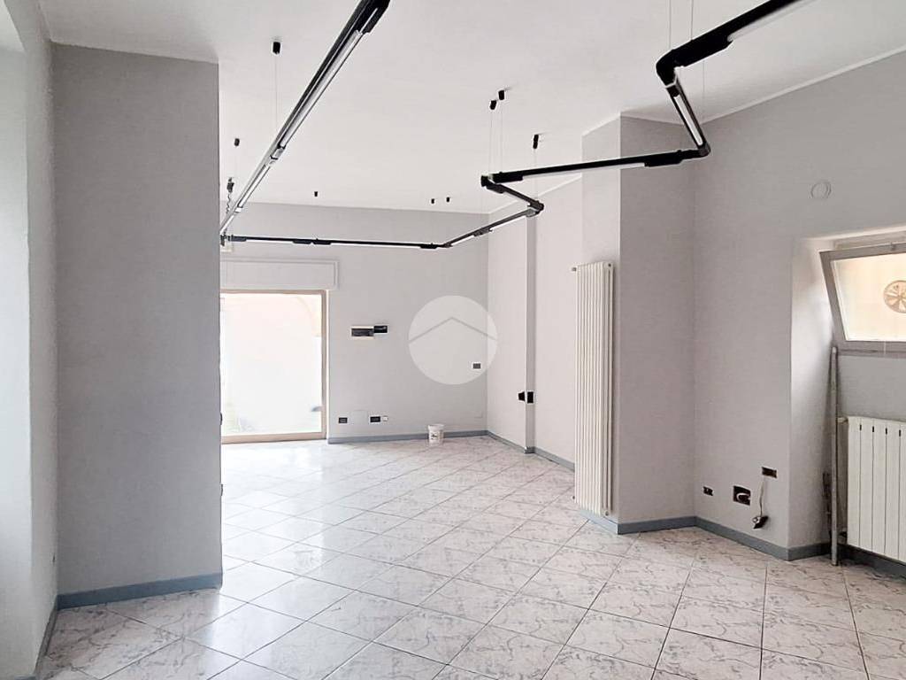 negozio in affitto ad Agnadello