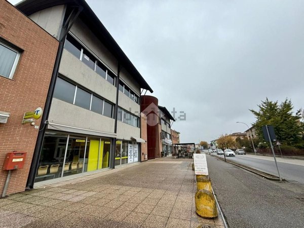 locale commerciale in affitto a Casalmaggiore