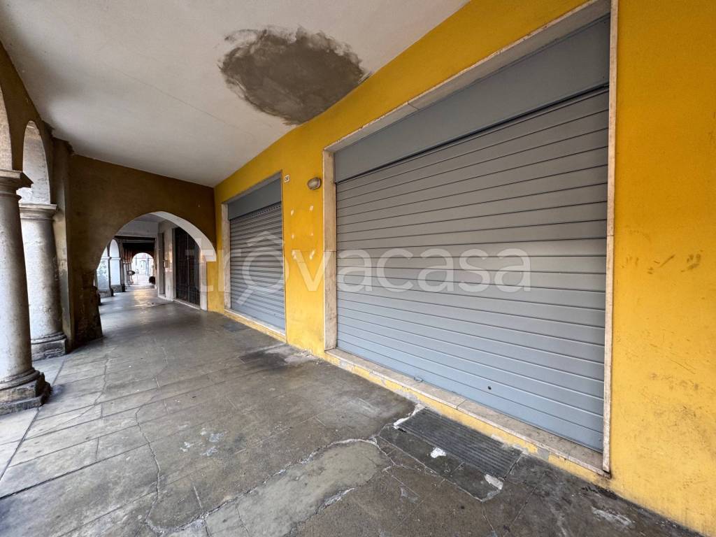 negozio in affitto a Casalmaggiore