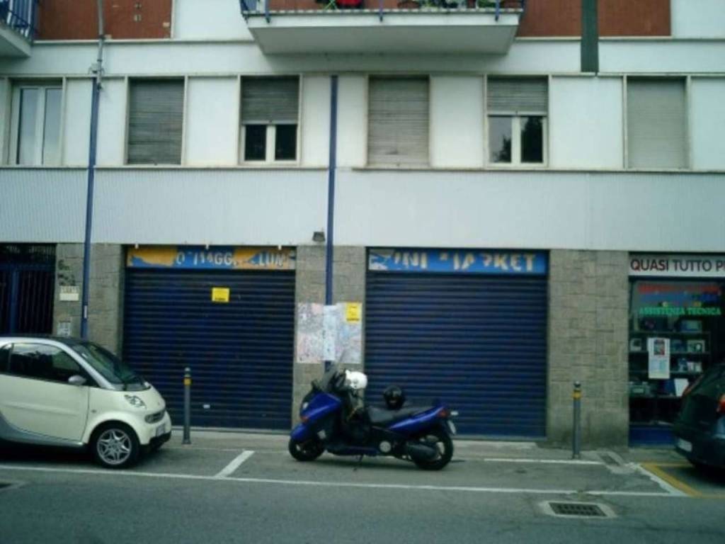 negozio in affitto a Pianezza