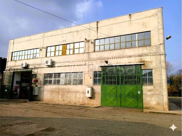 negozio in affitto a Pianezza