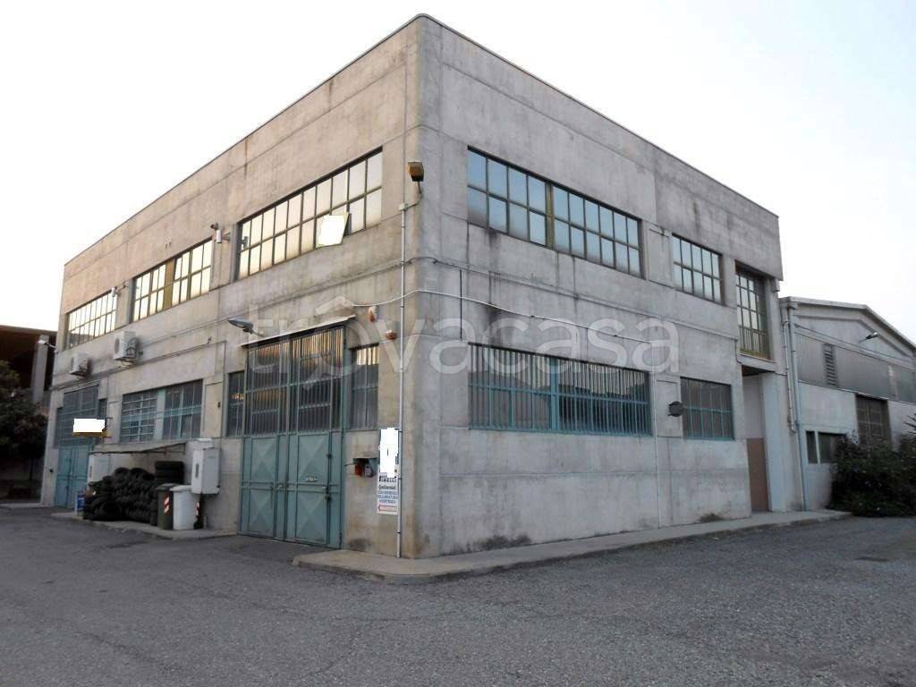 negozio in affitto a Pianezza