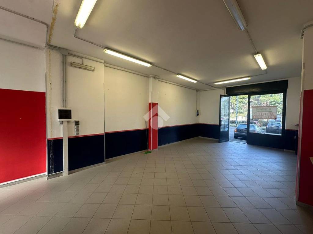 negozio in affitto a Pianezza