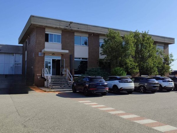 locale commerciale in affitto a Pianezza
