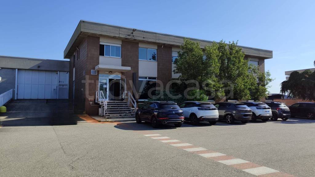 capannone in affitto a Pianezza