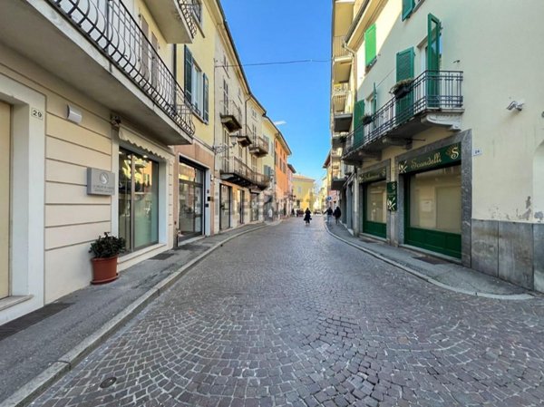 locale commerciale in affitto a Crema