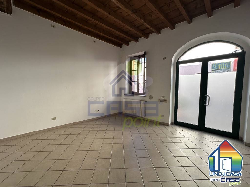 negozio in affitto a Crema