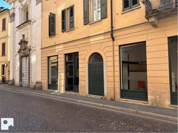 negozio in affitto a Crema