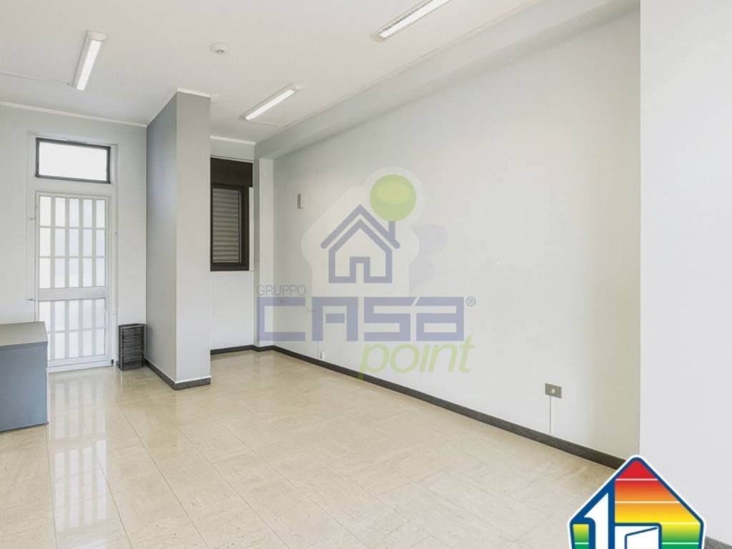 negozio in affitto a Crema