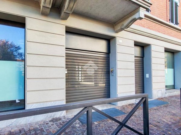 negozio in affitto a Crema