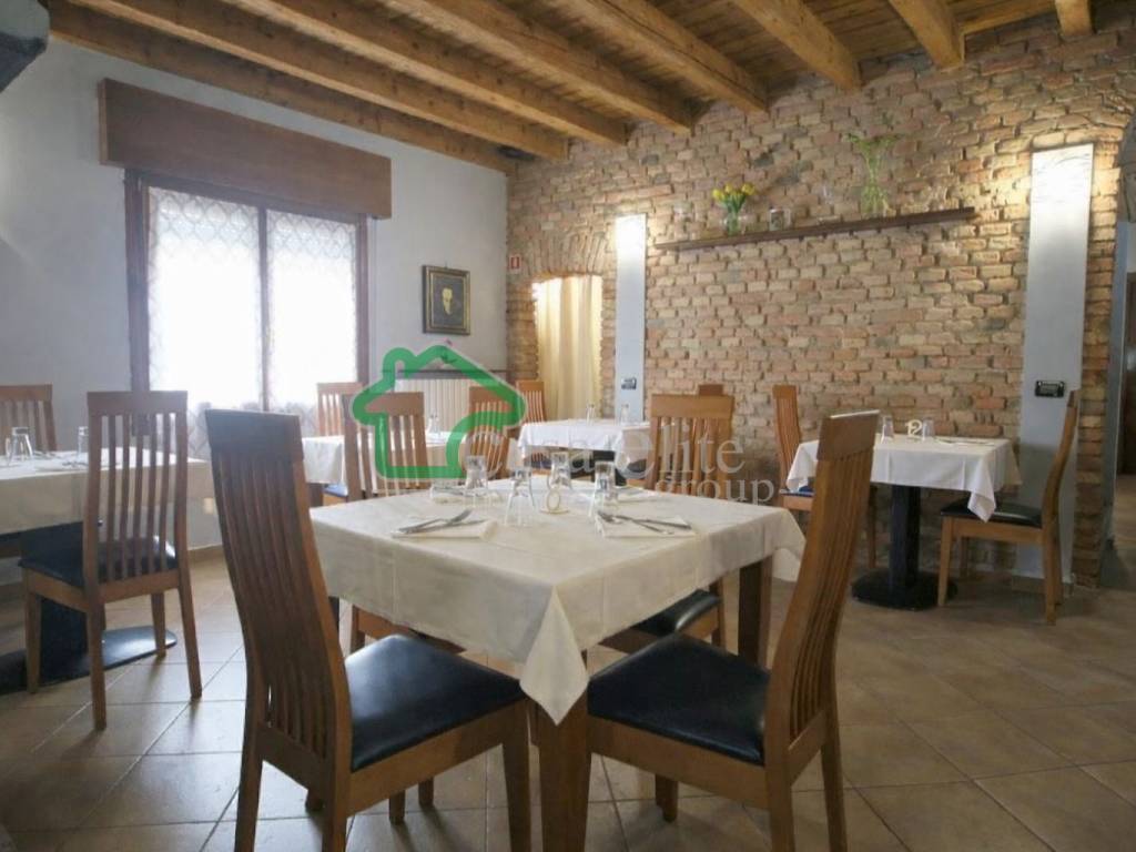 negozio in affitto a Crema