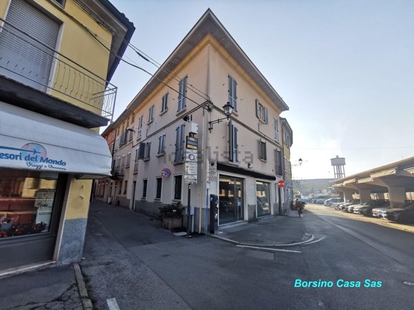 locale commerciale in affitto a Crema
