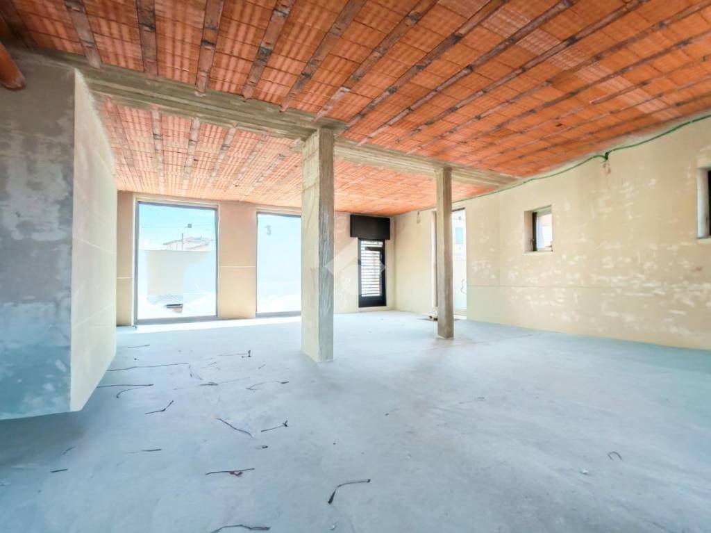 negozio in affitto a Crema