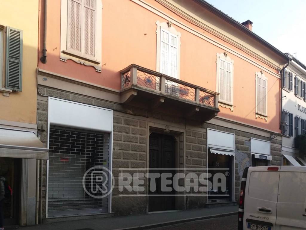negozio in affitto a Crema