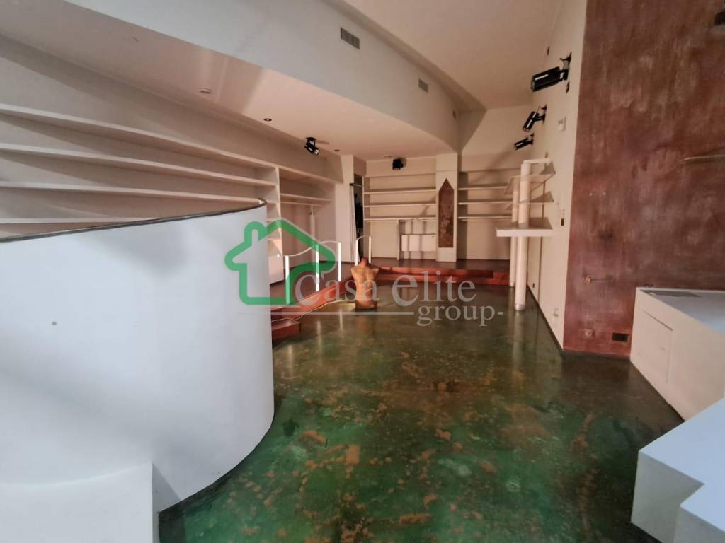 negozio in affitto a Crema