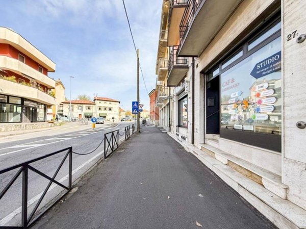 locale commerciale in affitto a Crema