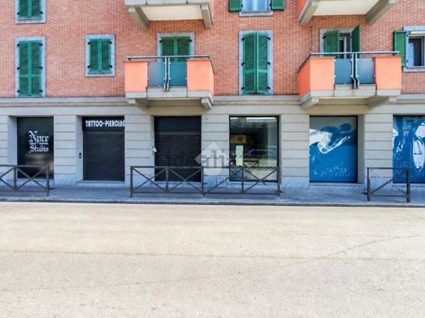 locale commerciale in affitto a Crema