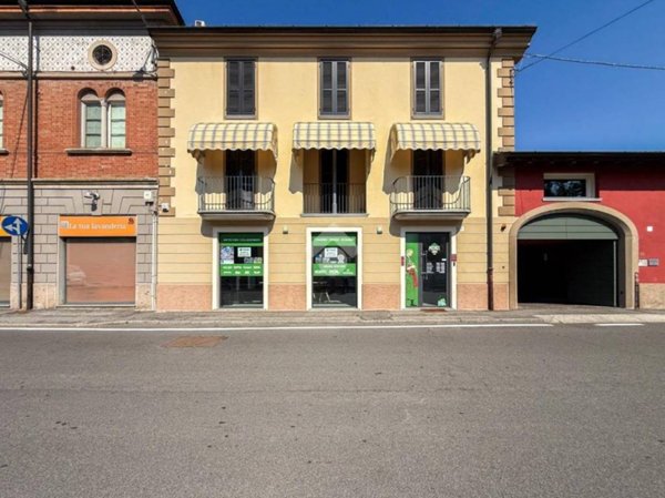 locale commerciale in affitto a Crema