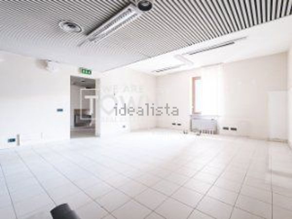 negozio in affitto a Cremona in zona Cremona Centro