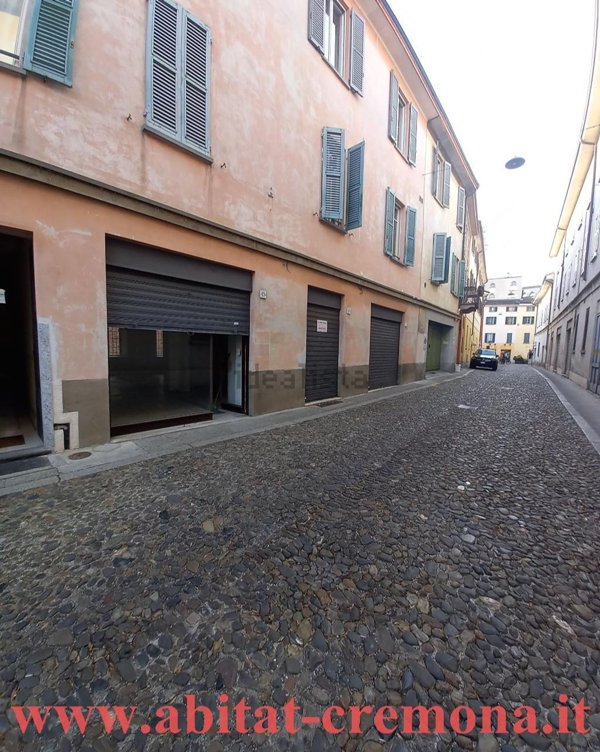 negozio in affitto a Cremona in zona Cremona Centro