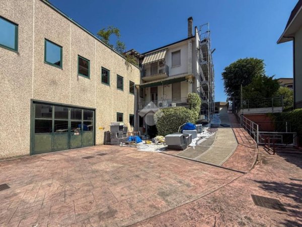 locale commerciale in affitto a Cremona in zona Via Giuseppina