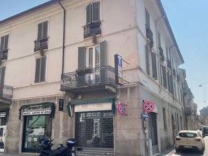 negozio in affitto a Cremona in zona Piazza Castello