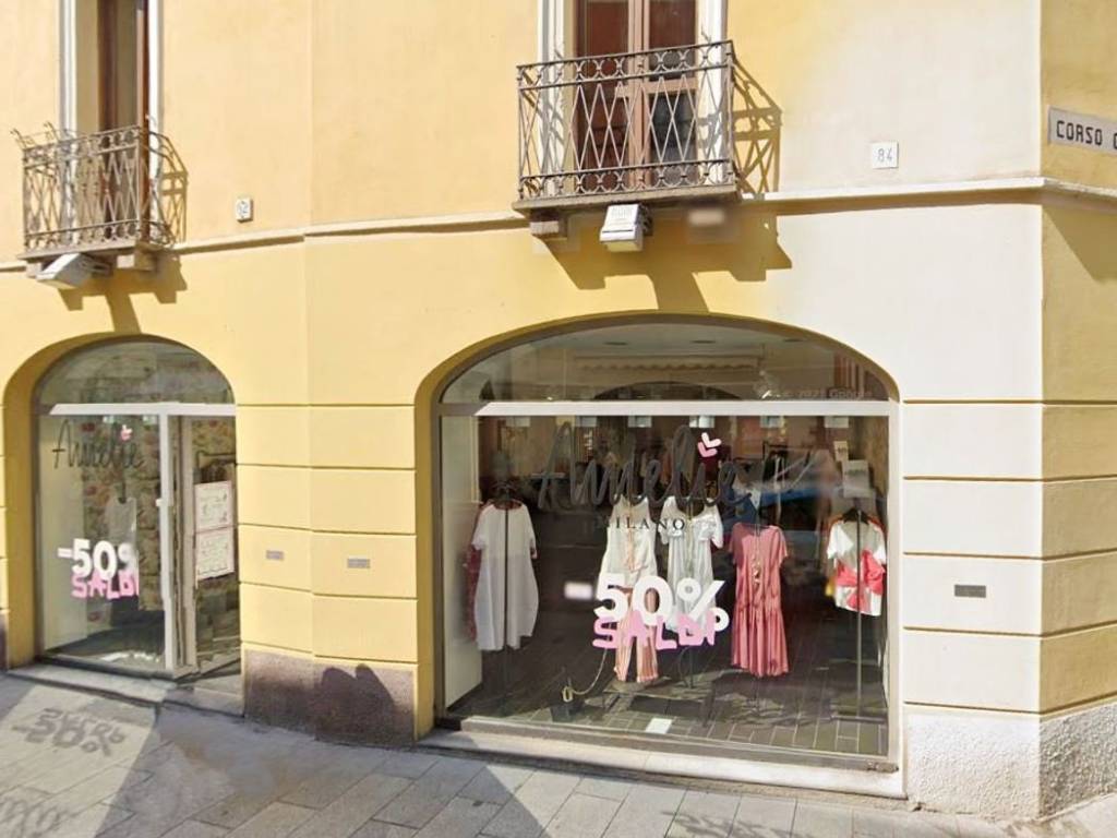 negozio in affitto a Cremona in zona Piazza Castello