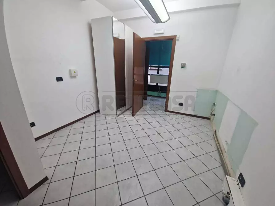 locale commerciale in affitto a Cremona in zona Piazza Risorgimento