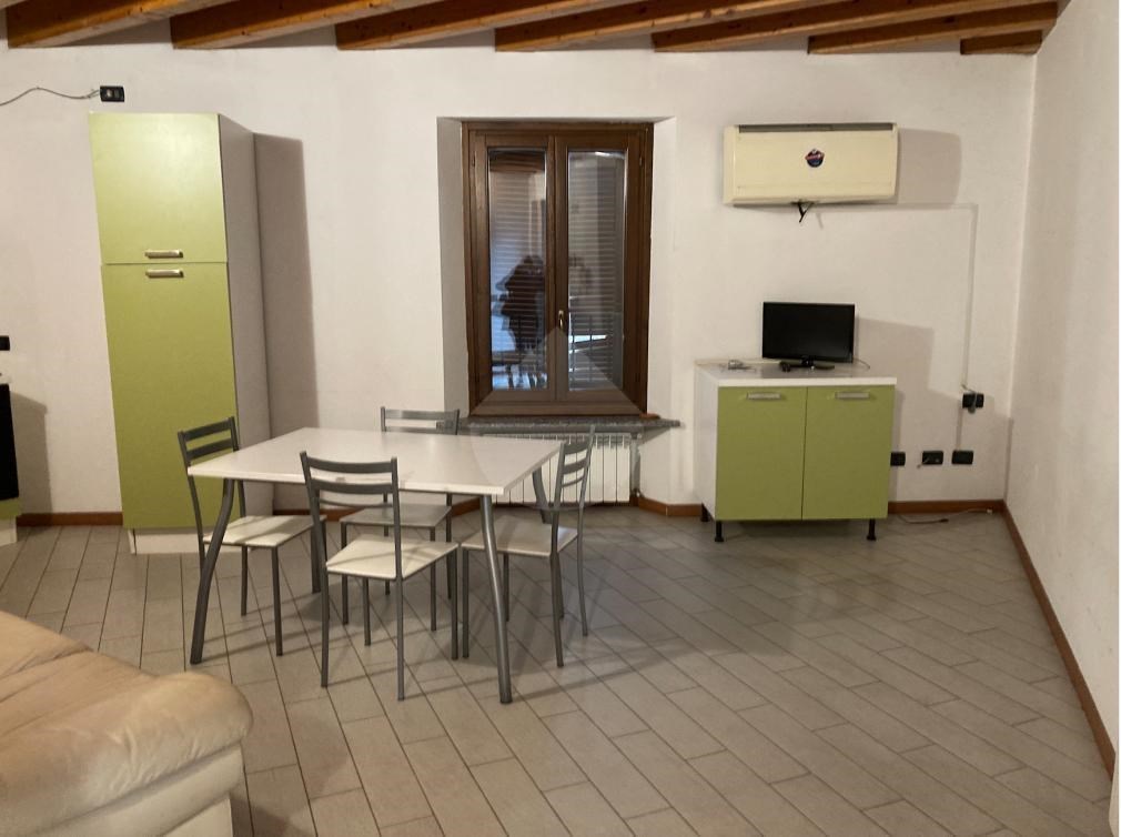 appartamento in affitto a Cremona in zona Piazza Risorgimento