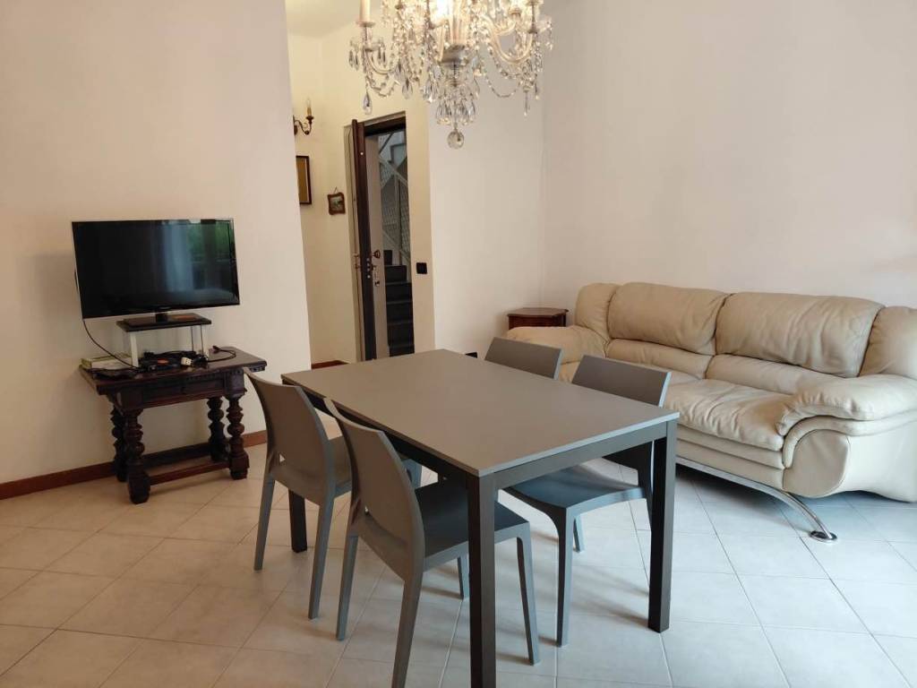 appartamento in affitto a Cremona in zona Viale Po