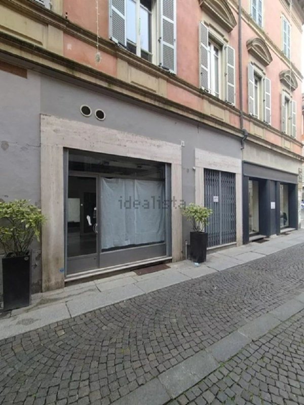 negozio in affitto a Cremona in zona Cremona Centro