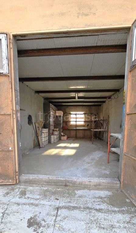 locale commerciale in affitto a Cremona