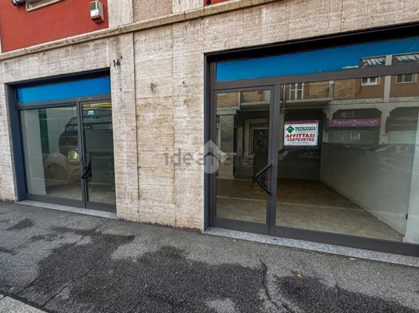 locale commerciale in affitto a Cremona