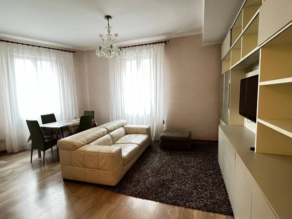 appartamento in affitto a Cremona in zona Piazza Castello