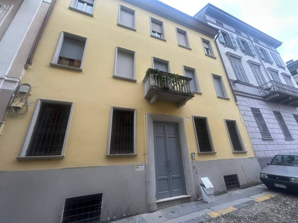 appartamento in affitto a Cremona in zona Piazza Castello
