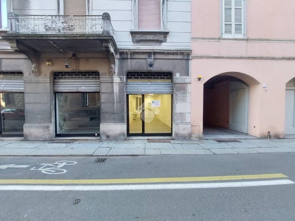 negozio in affitto a Cremona