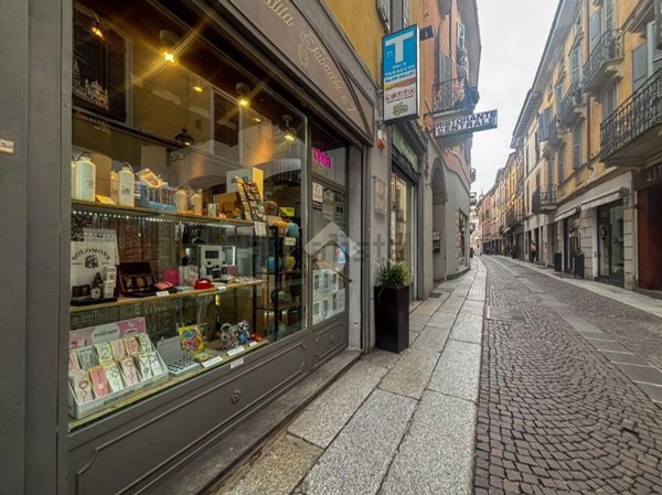 locale commerciale in affitto a Cremona