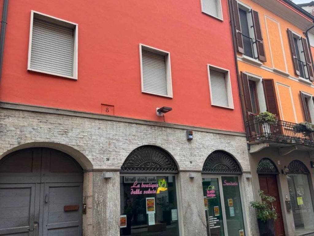negozio in affitto a Cremona in zona Piazza Castello