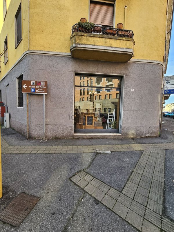 locale commerciale in affitto a Cremona
