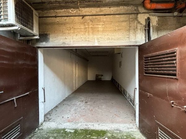 locale commerciale in affitto a Cremona