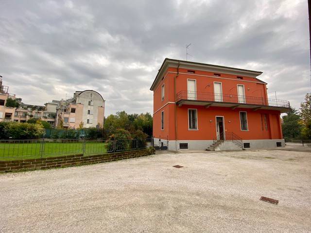ufficio in affitto a Cremona in zona Viale Po