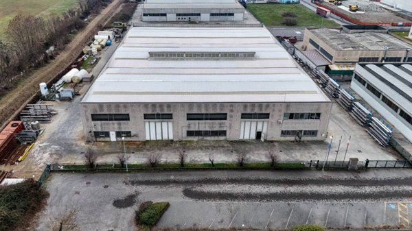 locale commerciale in affitto a Fiesco