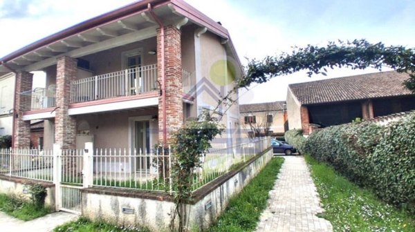 bivano in affitto a Gabbioneta-Binanuova in zona Binanuova