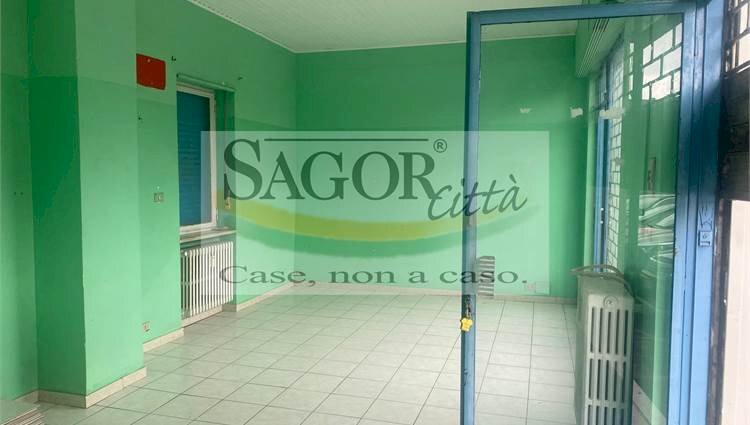 negozio in affitto a Pinerolo