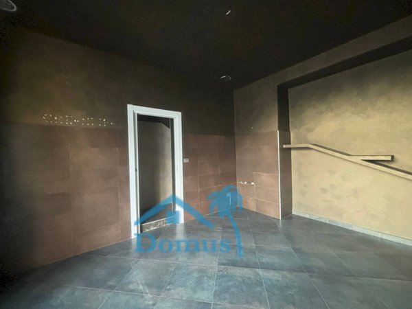 locale commerciale in affitto a Pinerolo