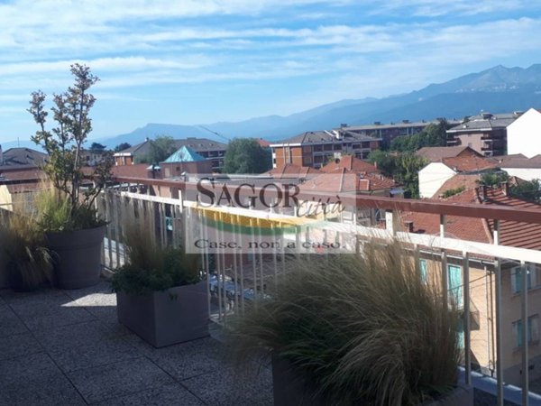 appartamento in affitto a Pinerolo in zona Baudenasca