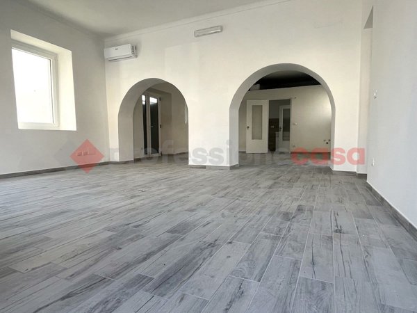 negozio in affitto a Pinerolo in zona Riva